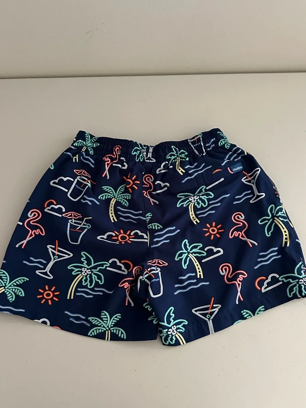 Chubbies Neon Tropical Swim Trunks Men’s Small Palm Tree Flamingo ResortWear